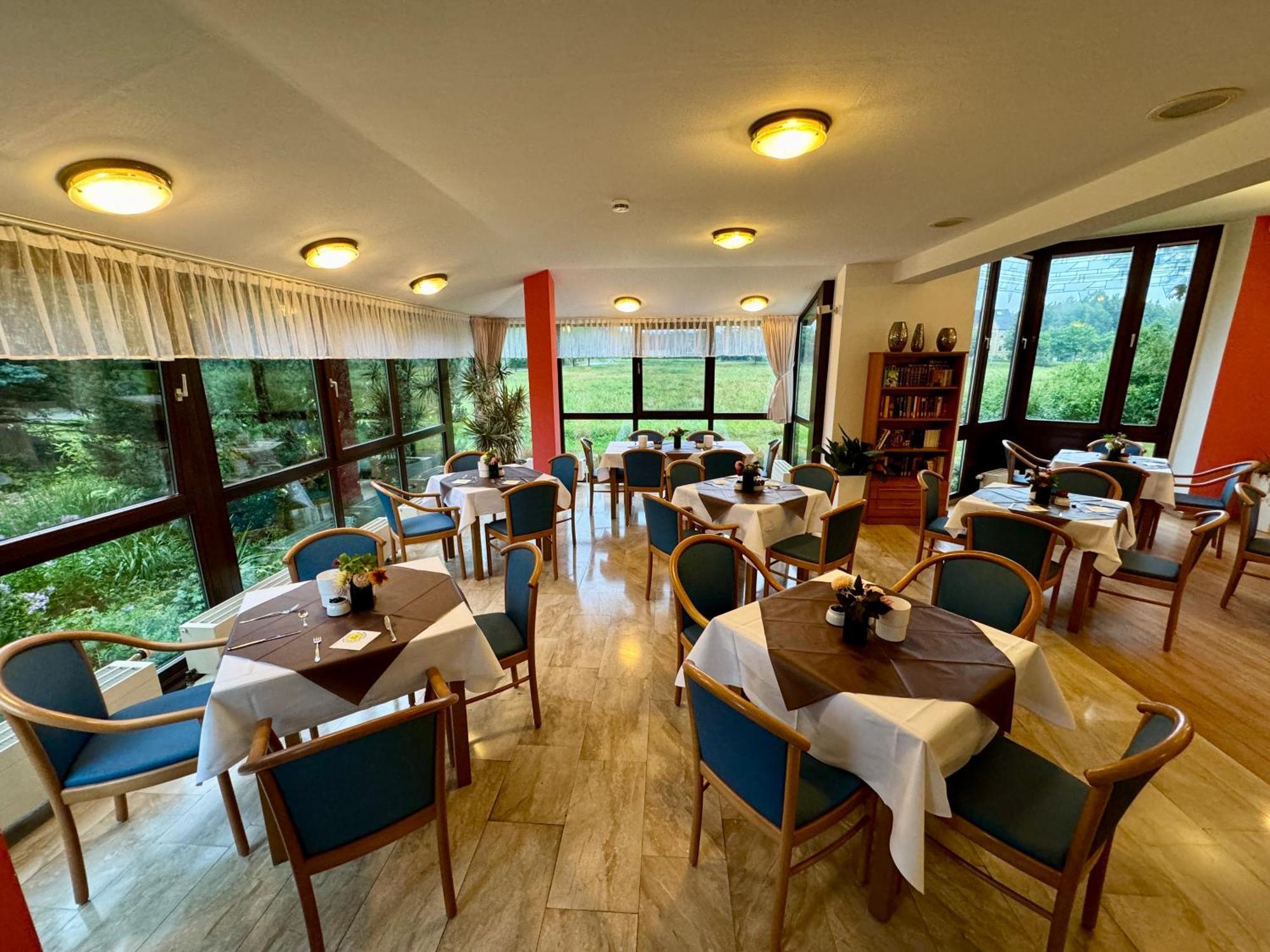 Kurhotel Бад-Шмидеберг Экстерьер фото